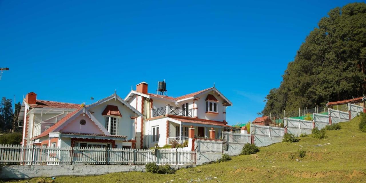 Pine View Stay Ooty Buitenkant foto